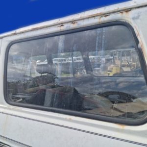 Toyota Landcruiser RH rear window  60 Series wagon rear side glass window windows pair 2nd hand