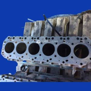 Toyota Landcruiser 2H diesel block late type c/w pistons 2nd hand