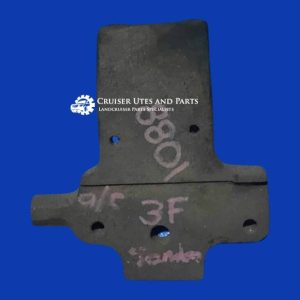 Toyota Landcruiser 3F Engine bracket right hand side (with extra arm)       R/H.