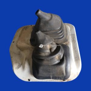 Toyota Landcruiser 75 series gear stick & 4wd boot rubber only HJ75 HZJ75