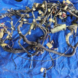 Toyota Landcruiser HJ61 12HT 12v Automatic diesel wiring harness 8/86 2nd hand RHD 8213-90A88D