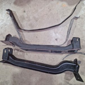 Toyota Landcruiser HZJ75  HZJ79 HJ75 Auxiliary rear fuel tank straps cradle