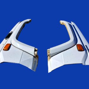 Toyota Landcruiser VDJ76 VDJ78 VDJ79 guard pair 058 2nd hand large repeater c/w flares (2nd hand)